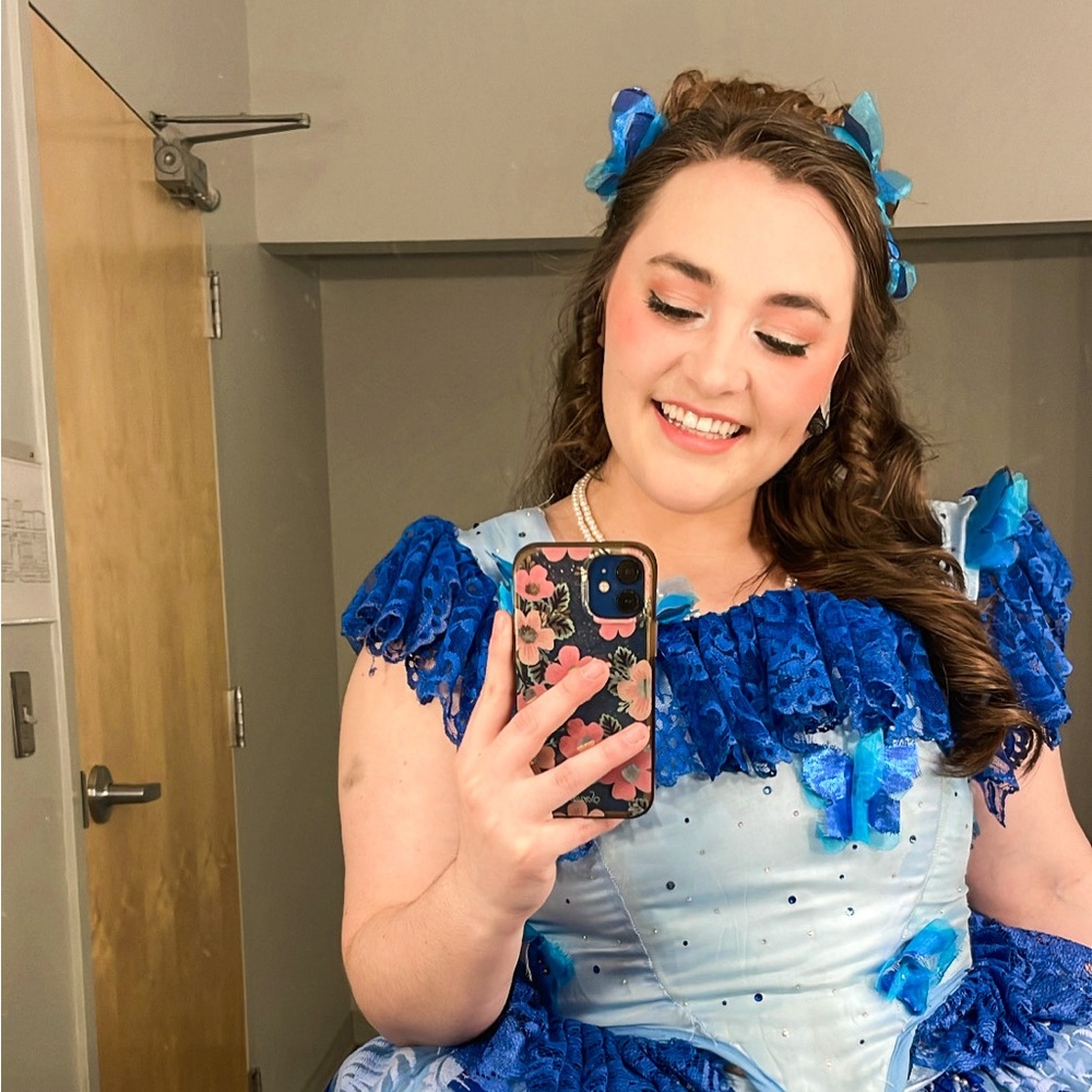 Meet your Posher, Cara